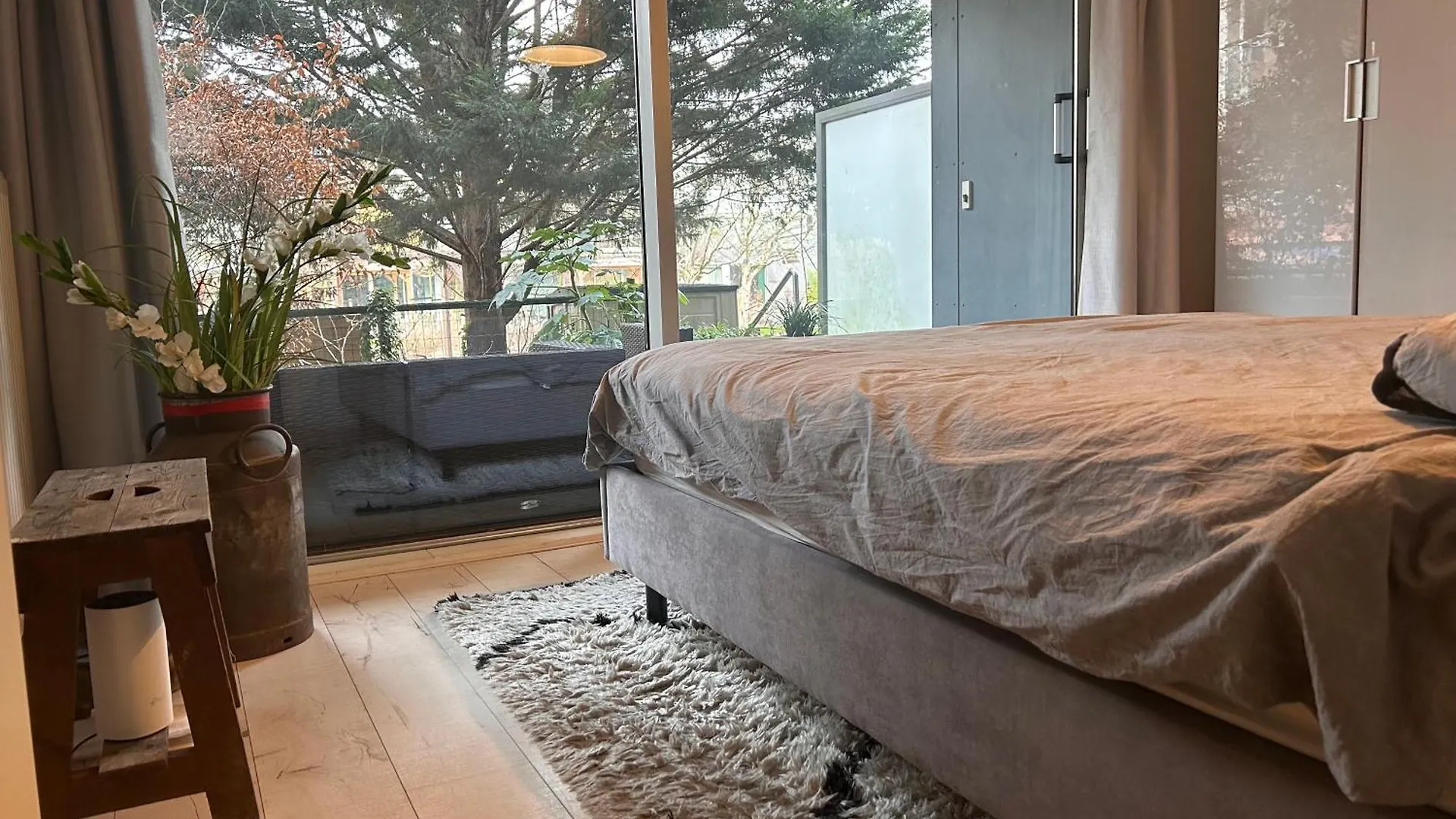 Private 3 Bedroom Apartment - Homestay Properties Amsterdam Netherlands